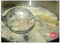玉米排骨汤。的做法图解3