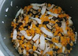 香菇胡萝卜肉丝饭