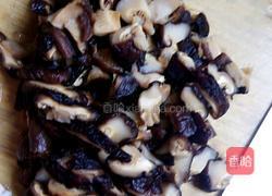 香菇胡萝卜肉丝饭的做法图解2