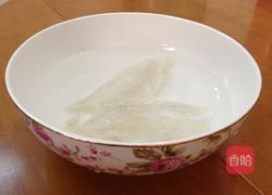 冰糖燕窝的做法图解1