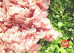 猪肉芹菜饺子的做法图解7