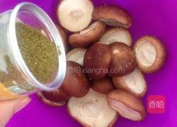 孜然烤香菇的做法图解2