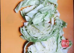 包菜肉末蛋炒饭的做法图解1