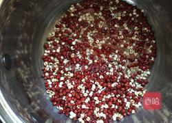 红豆薏仁的做法图解1