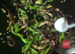 椒盐鱿鱼须的做法图解5