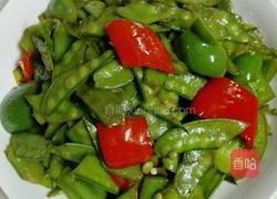 双椒炒荷兰豆的做法图解5