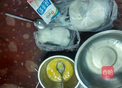 电饭煲蛋糕的做法图解1