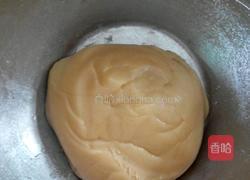 广式豆沙蛋黄月饼的做法图解3