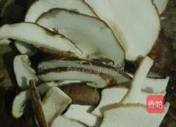 香菇炒上海青的做法图解2