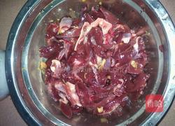 荷兰豆山药炒猪心的做法图解1