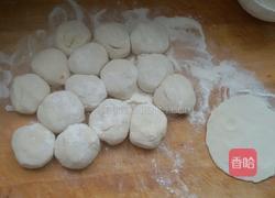 烫面素馅锅贴饺子的做法图解9