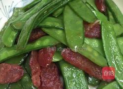 （异国风情）荷兰豆炒腊肠的做法图解6