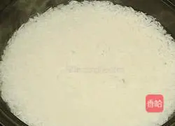 Illustration of how to make preserved clay pot rice 5