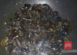 木耳虾仁炒蛋的做法图解3