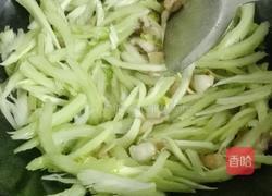 西芹炒五花肉的做法图解3