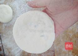 发面猪肉馅饼的做法图解3