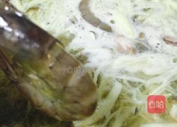 菌菇鲜虾大酱汤的做法图解8