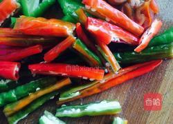 洋葱炒大肠的做法图解3