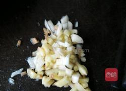 洋葱炒瘦肉的做法图解1
