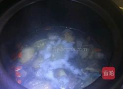 鲜鲍鱼瘦肉汤。 的做法图解6