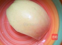 红提子青瓜苹果汁的做法图解3