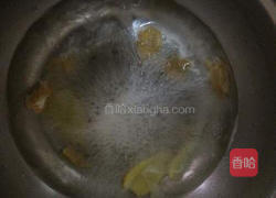 杏汁花胶牛奶丰胸汤的做法图解2