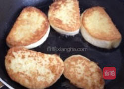 妈妈味道的煎馒头的做法图解5