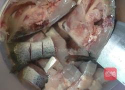 紫苏辣椒鱼的做法图解1