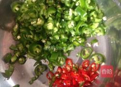 紫苏辣椒鱼的做法图解2