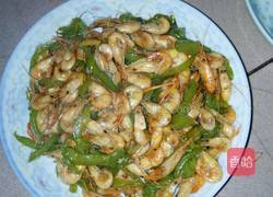 河虾炒辣椒的做法图解1