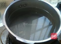 鲜虾花甲香菇粥的做法图解3