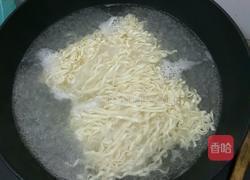 香焖鸭汤面的做法图解1