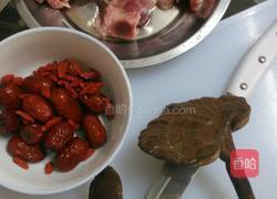 灵芝排骨汤的做法图解1