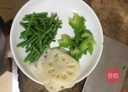 油辣子拌三样的做法图解3