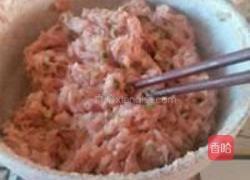 水煮猪肉丸的做法图解1