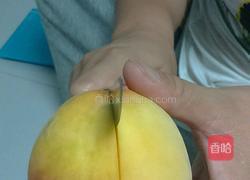 黄桃罐头的做法图解2