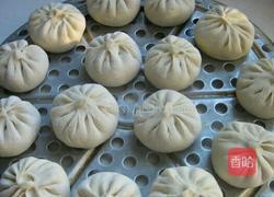 猪肉芹菜香菇包子的做法图解8