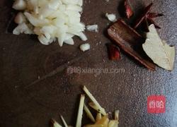 黄豆焖猪蹄的做法图解2