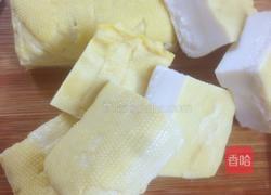 蒜焖豆腐的做法图解1