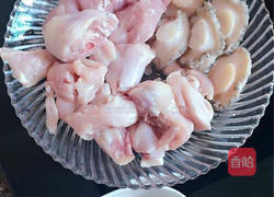 石斛胞鱼炖鸡汤的做法图解2