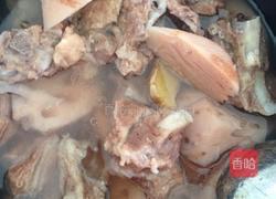莲藕排骨汤的做法图解5