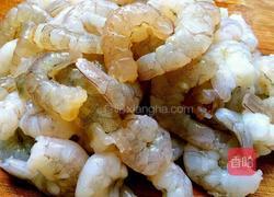猪肉虾饺的做法图解1