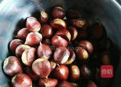 煮栗子的做法图解1
