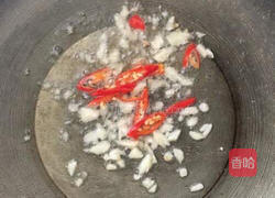 九层塔（金不换）炒薄壳的做法图解3