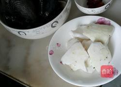 椰子煲乌鷄。的做法图解1