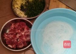 排骨蒸粉丝的做法图解1
