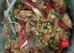 萧山萝卜干毛豆炒仔鸡的做法图解6