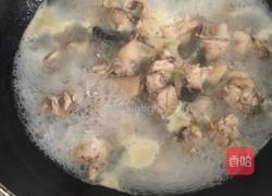 香炒藕丁鸡的做法图解3