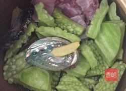 鲍鱼石斛凉瓜汤的做法图解2