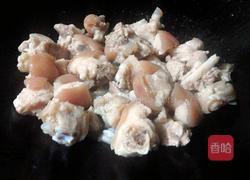 香菇炖猪脚的做法图解4